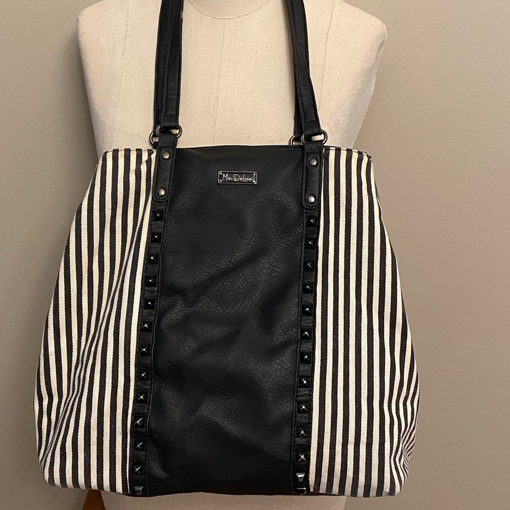 Mia DeLuca Black and White Striped Women's tote bag